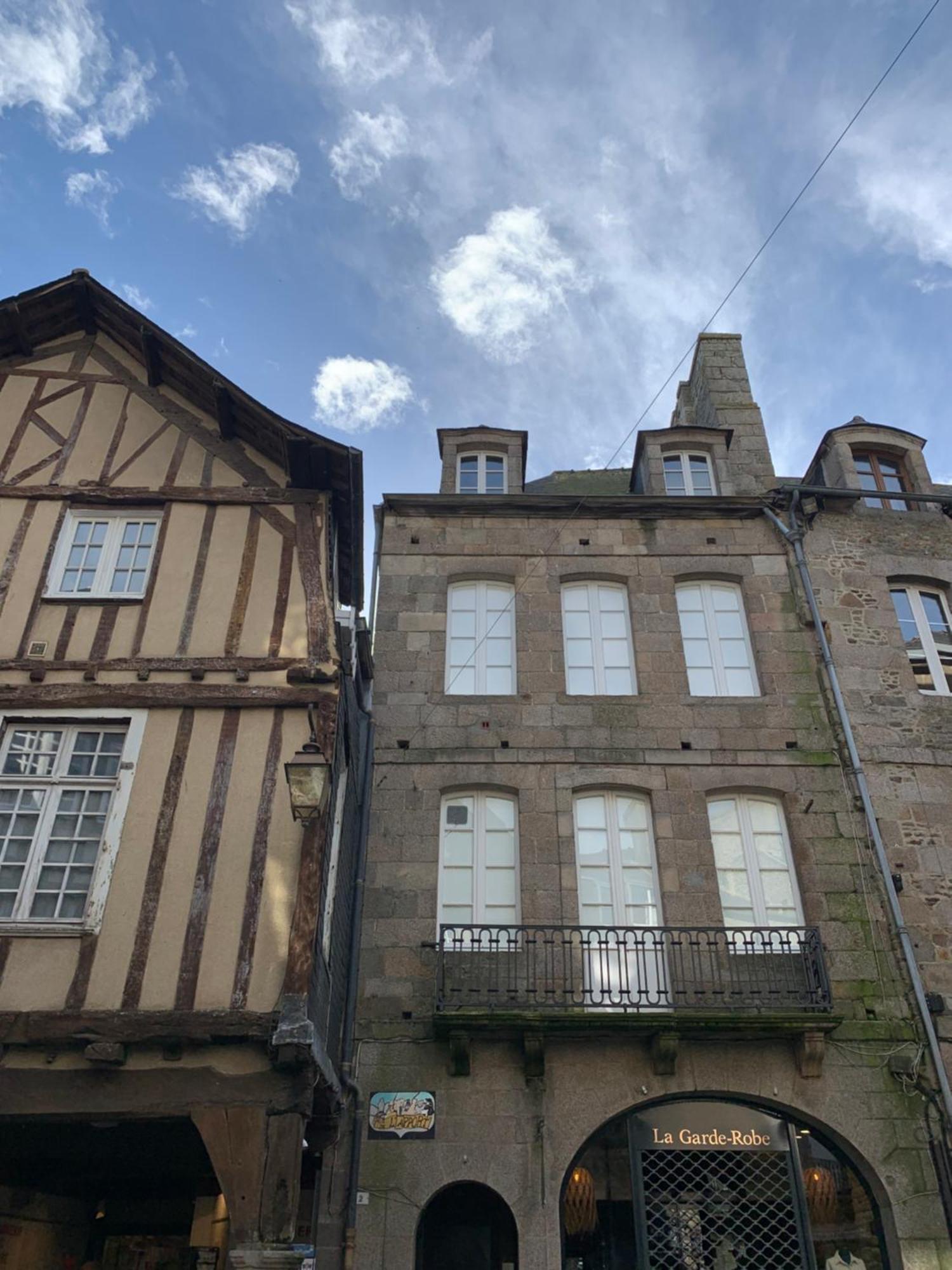 Le Grenier Studio De Charme Centre Historique ดีน็อง ภายนอก รูปภาพ